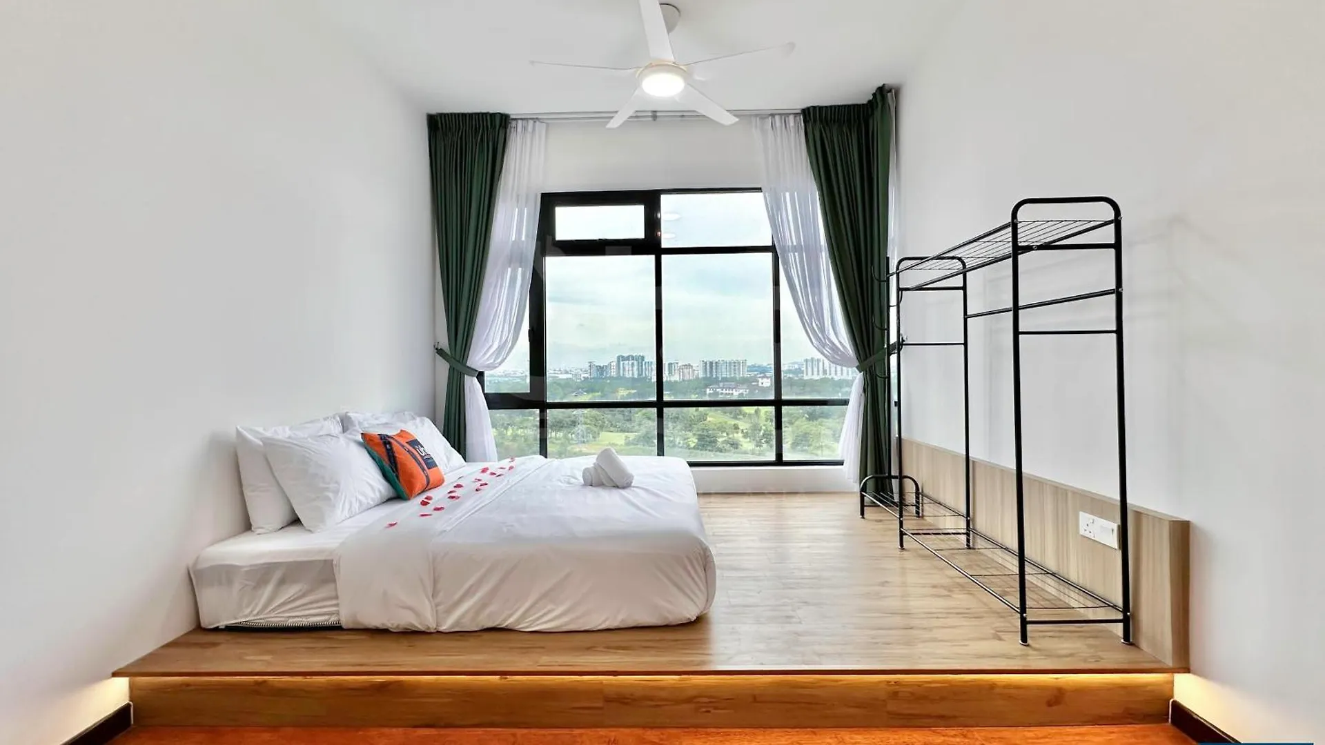 ג'והור בהרו Molek Regency By Rr Jbcity 0*, ג'והור בהרו